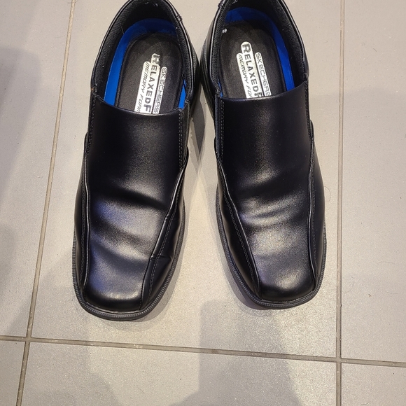 Men's Shoes - Picture 2 of 2